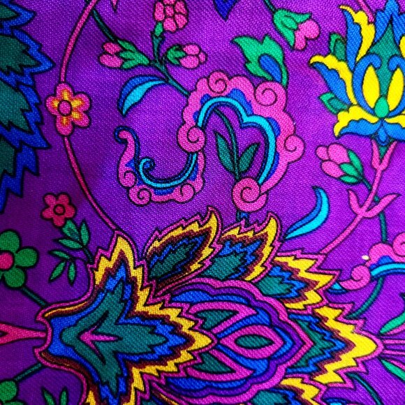 Liz Claiborne ~ Square Scarf ~ Vintage ~ Excellent Condition - Picture 3 of 7